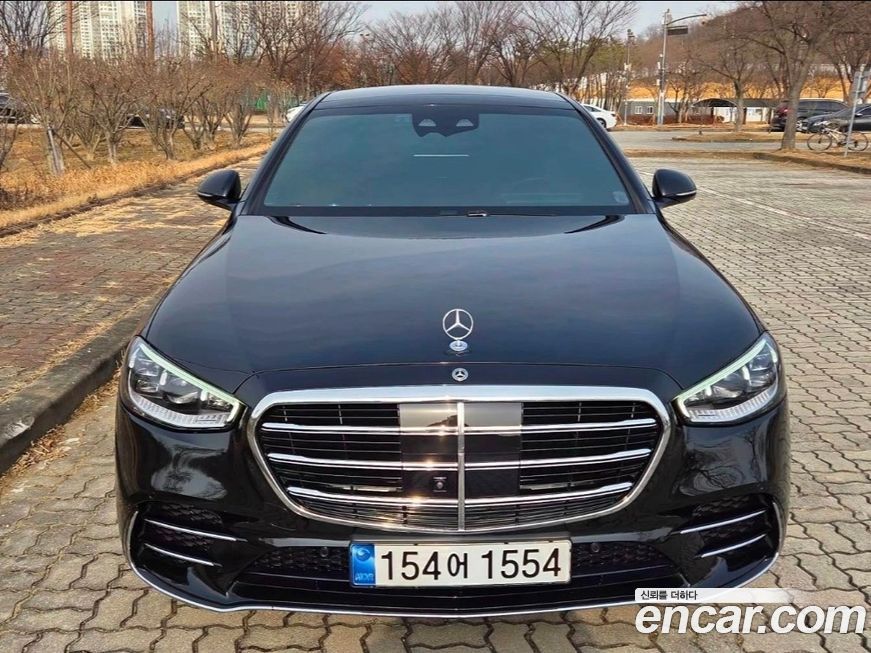 Mercedes-Benz S-Class 2023