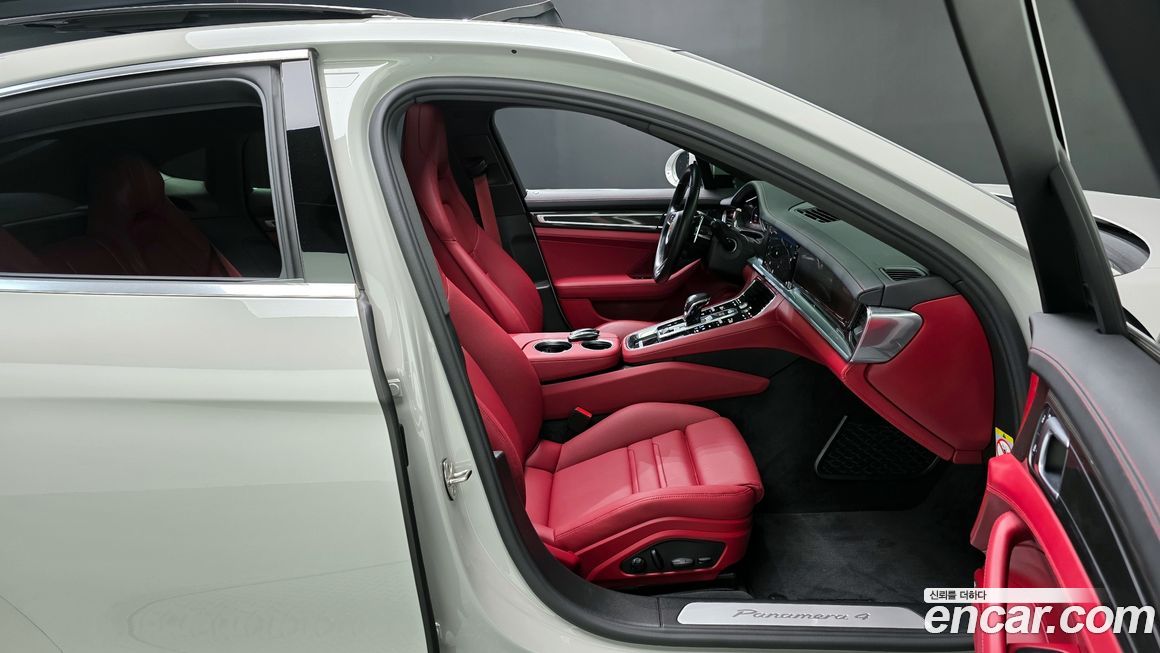 Porsche Panamera 2023