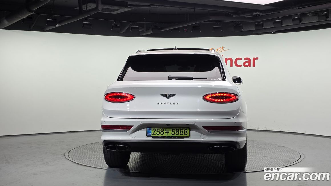 Bentley Bentayga 2022