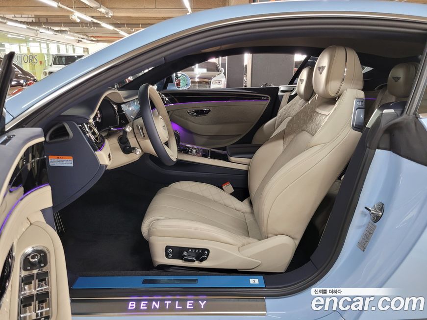 Bentley Continental 2021