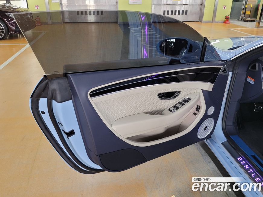 Bentley Continental 2021