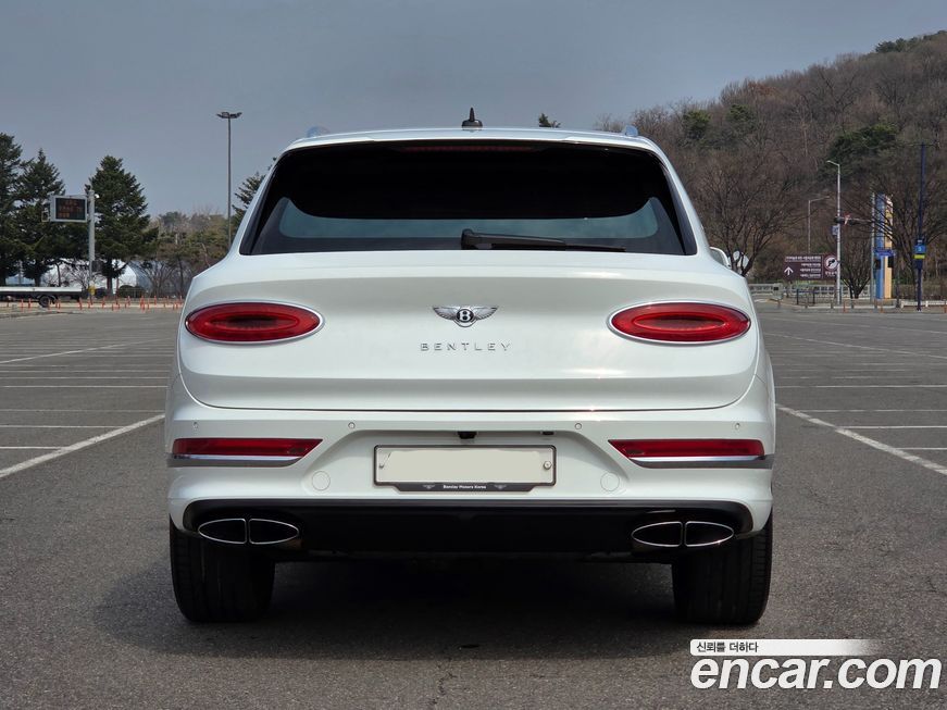 Bentley Bentayga 2023