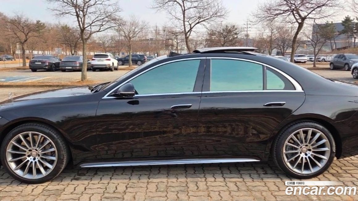 Mercedes-Benz S-Class 2023