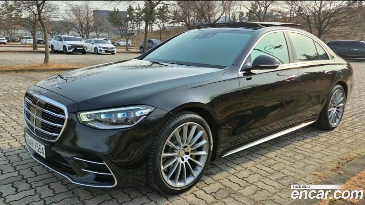 Mercedes-Benz S-Class 2023