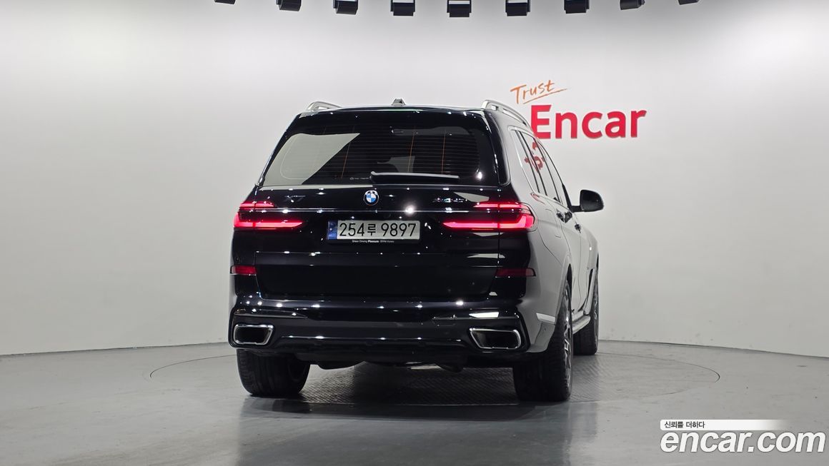 BMW X7 2024