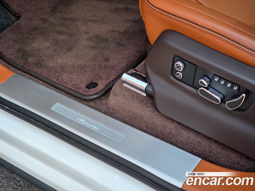 Bentley Bentayga 2023