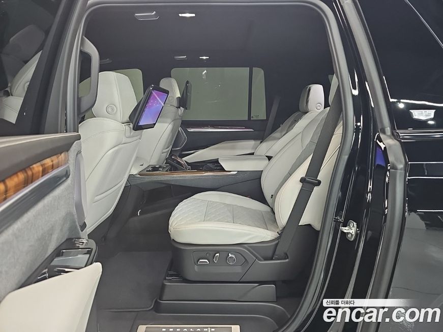 Cadillac Escalade 2025