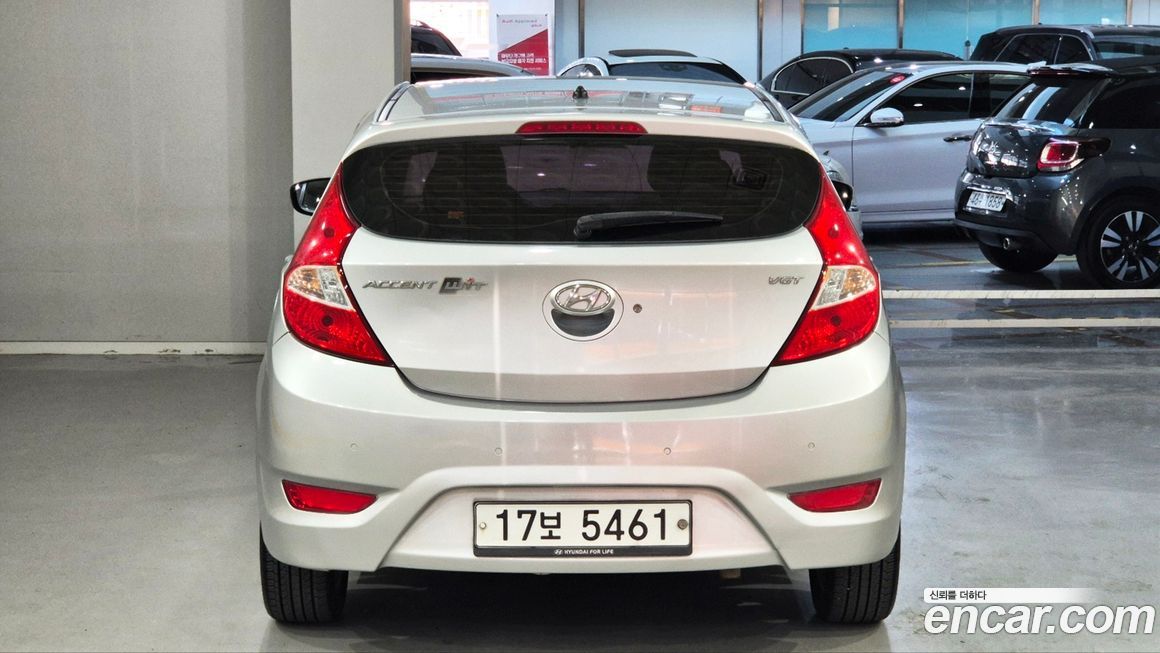 Hyundai Accent 2012