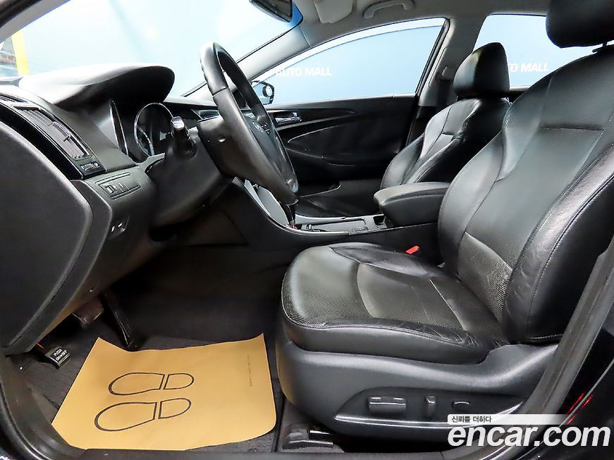 Hyundai Sonata 2010