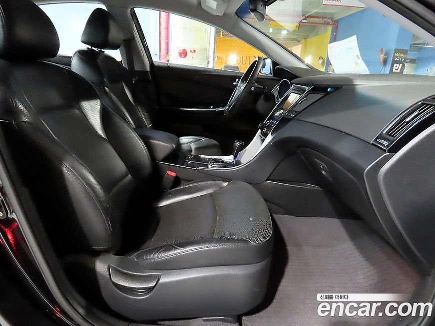 Hyundai Sonata 2010