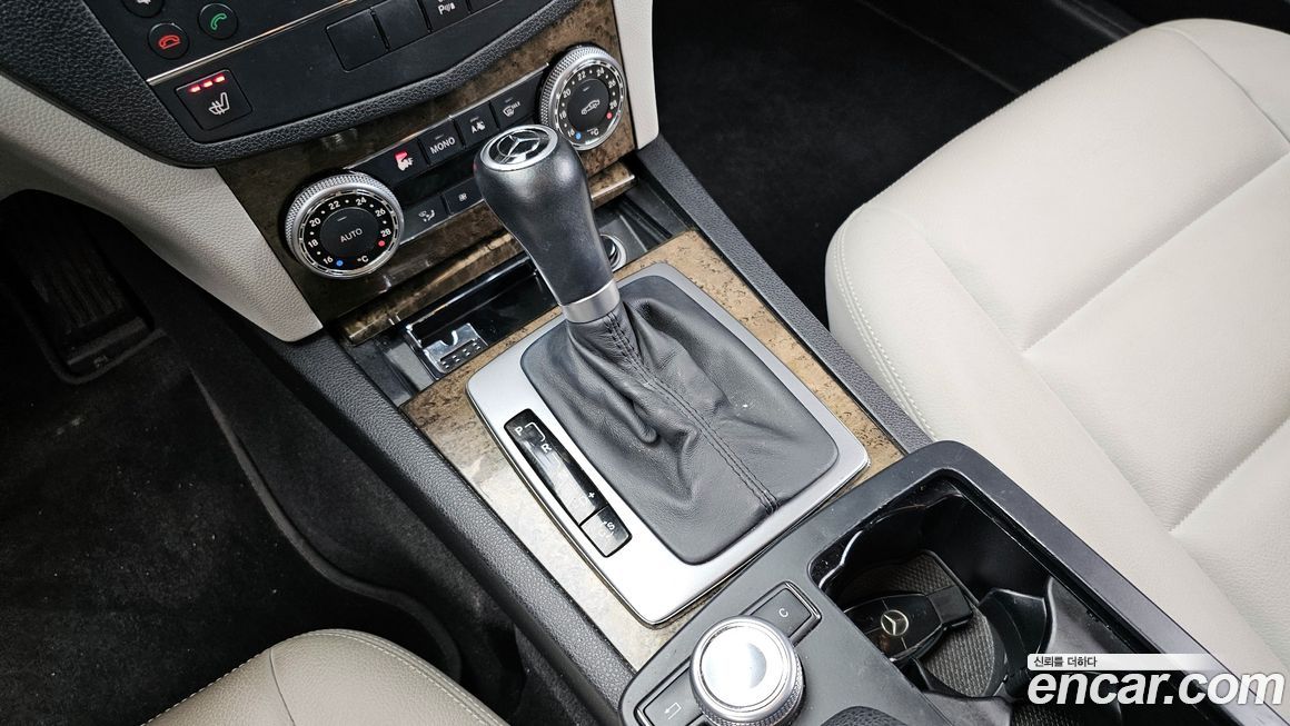 Mercedes-Benz C-Class 2009