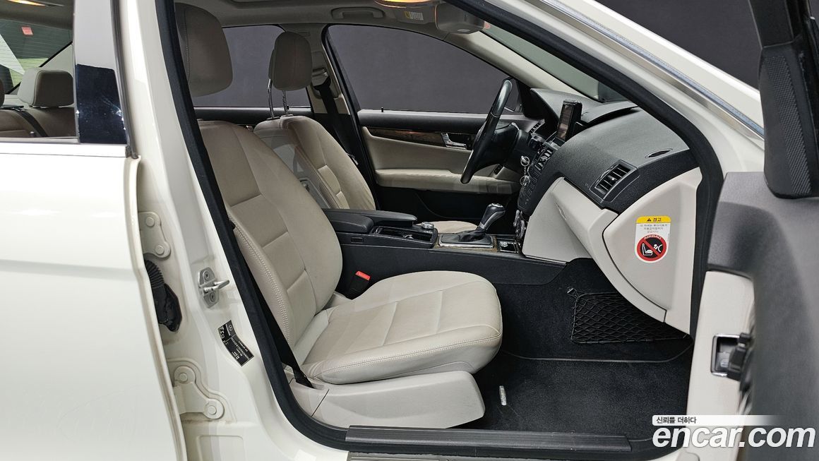 Mercedes-Benz C-Class 2009