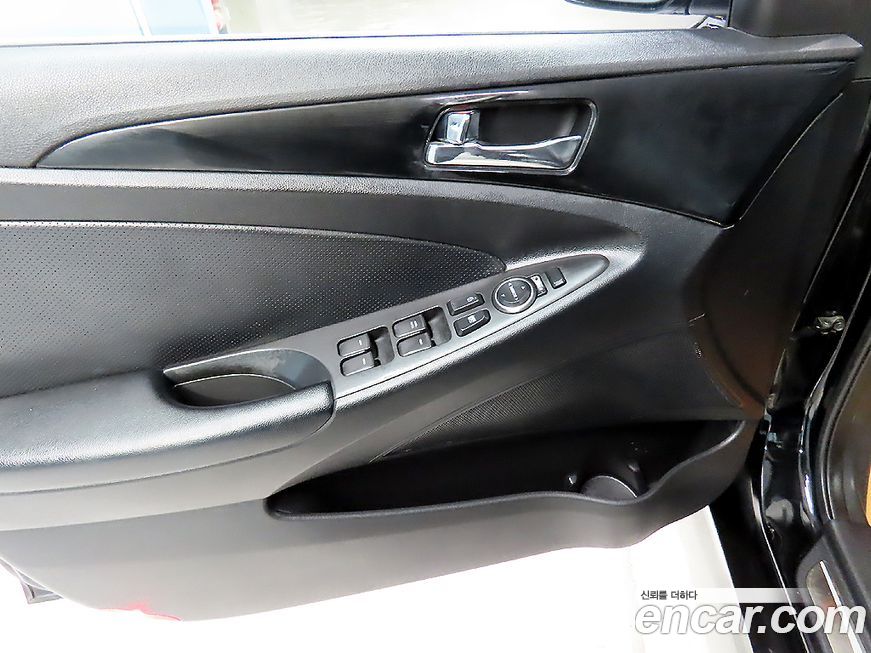 Hyundai Sonata 2010