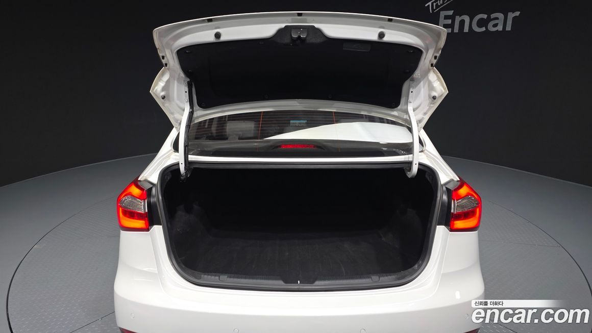 Kia K3 2013