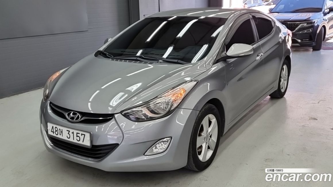 Hyundai AVANTE 2013