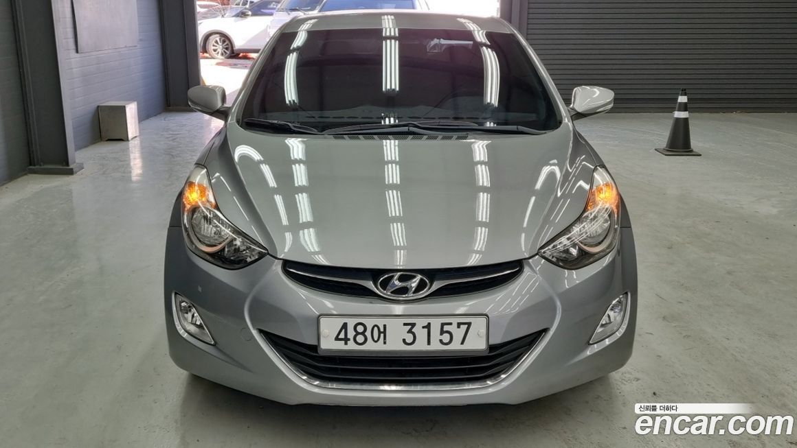 Hyundai AVANTE 2013