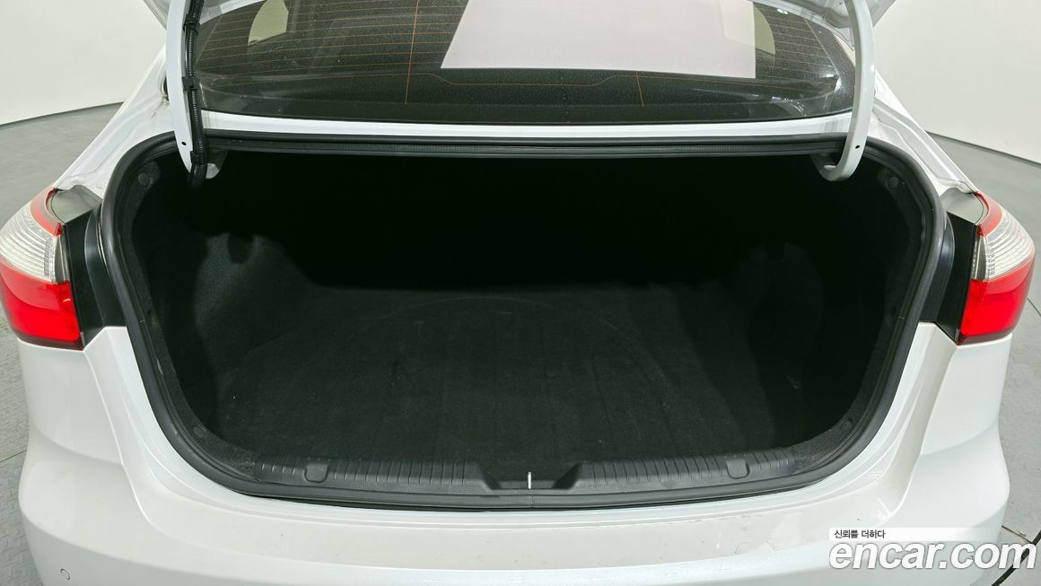 Kia K3 2013