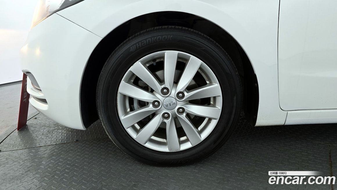 Kia K3 2013