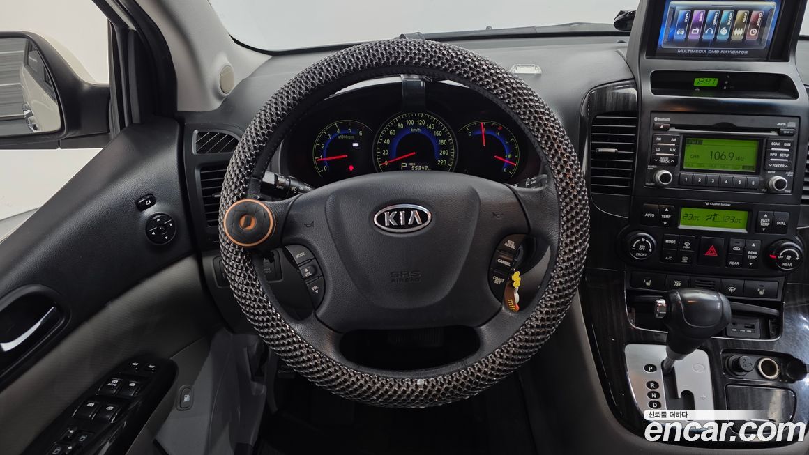 Kia Canival 2011