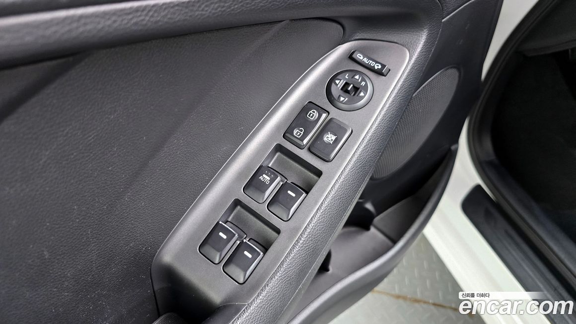 Kia K3 2013