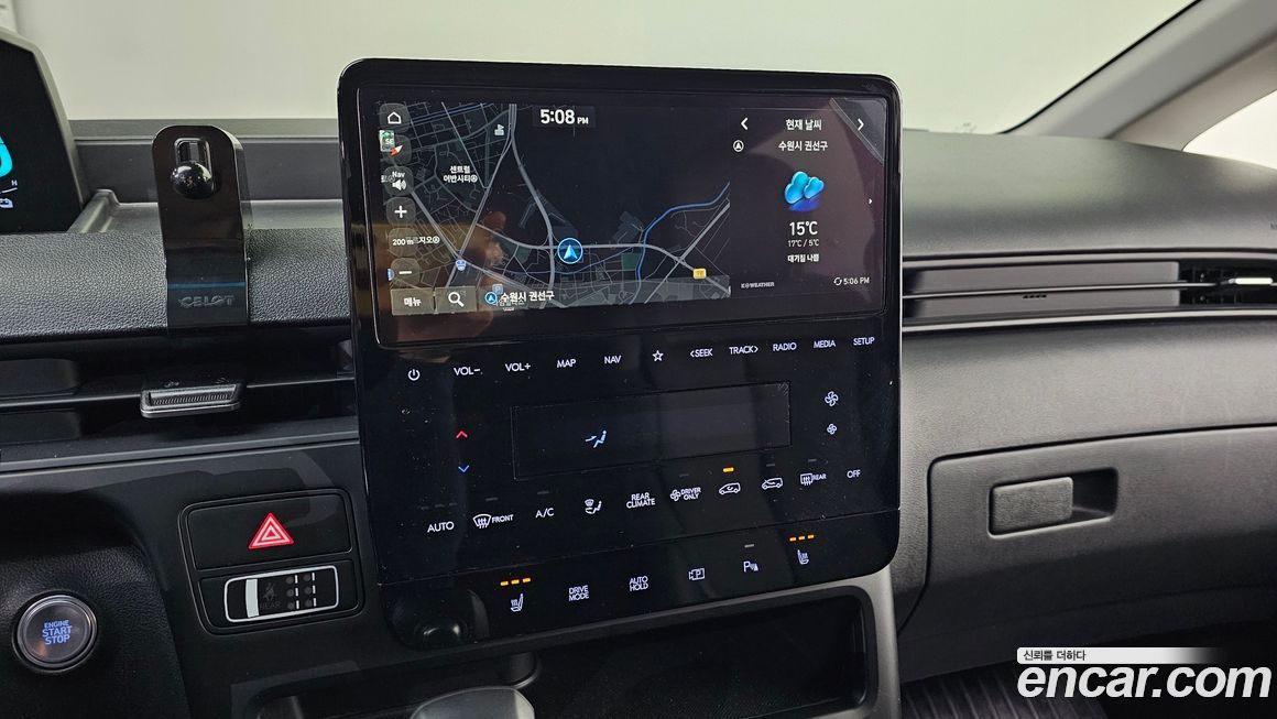 Hyundai Staria 2025