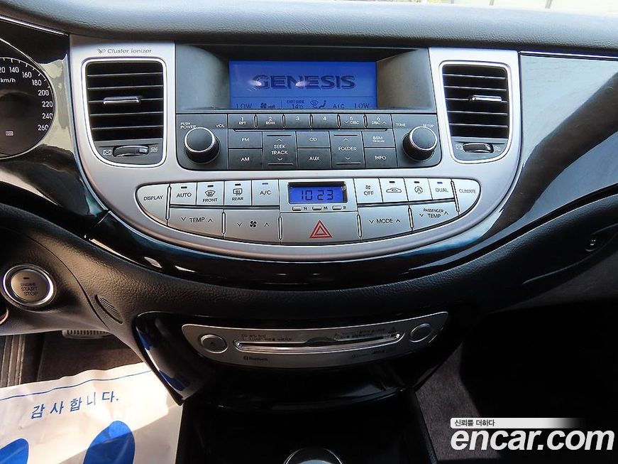 Hyundai Genesis 2012