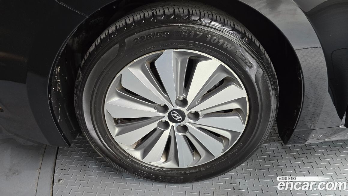 Hyundai Grandeur 2015