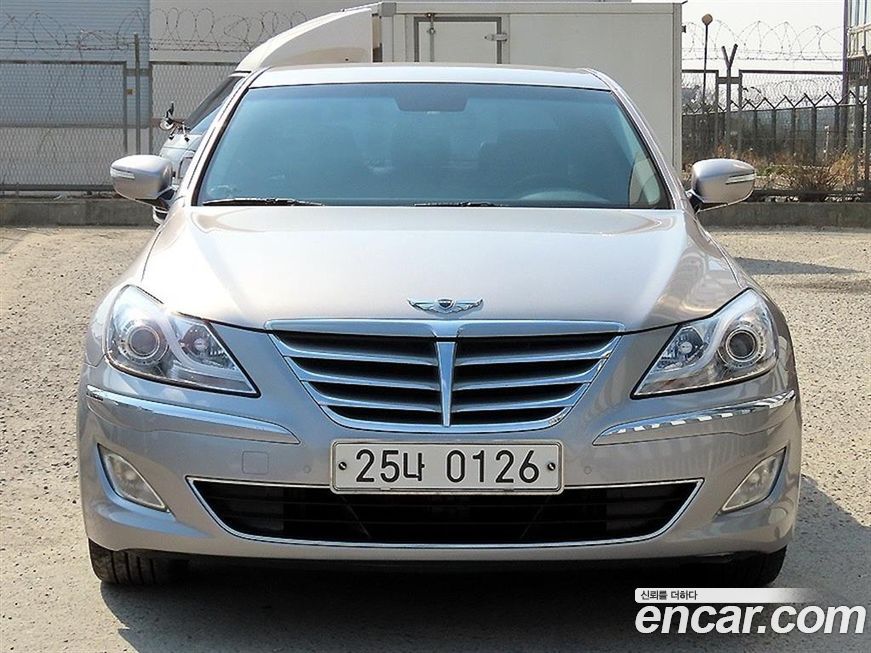 Hyundai Genesis 2012