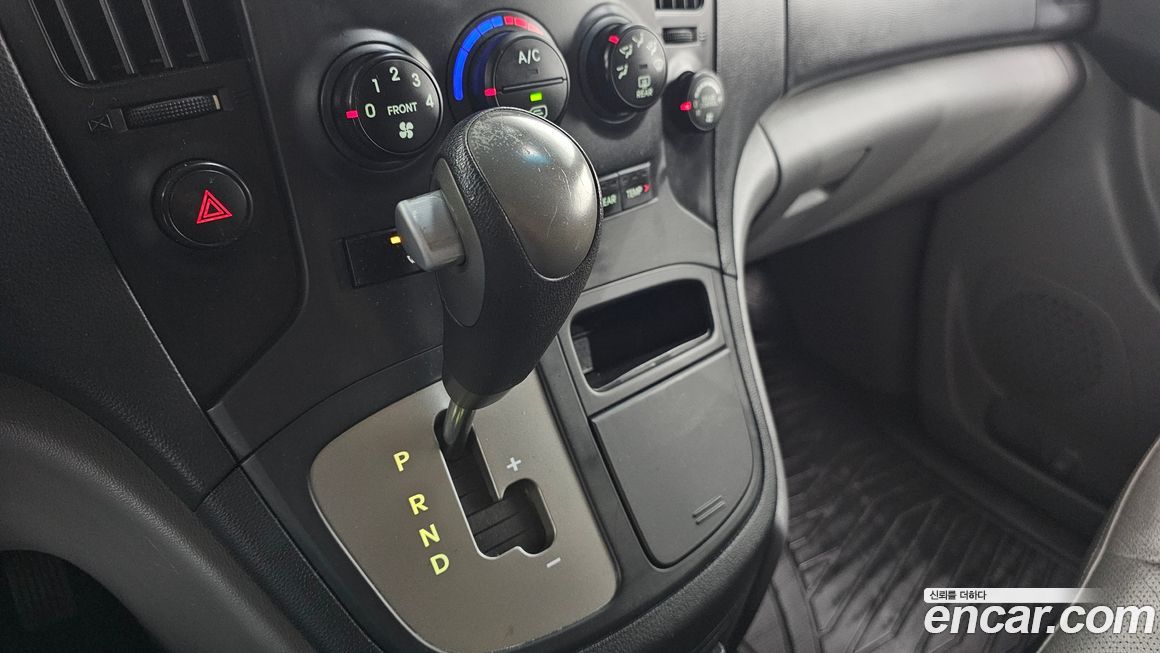 Hyundai Starex 2012