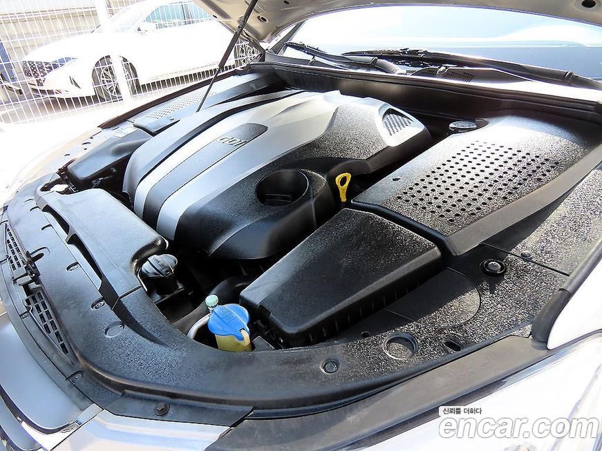 Hyundai Genesis 2012