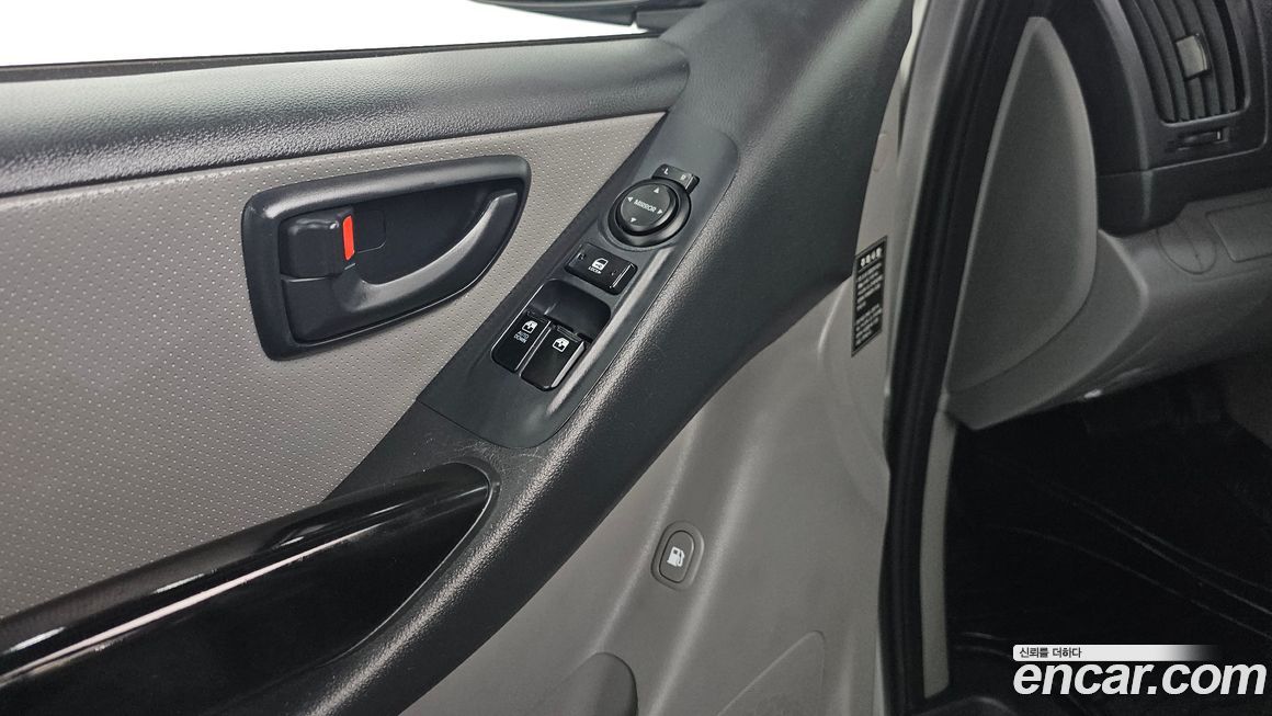Hyundai Starex 2012