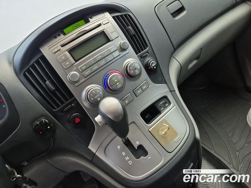 Hyundai Starex 2016