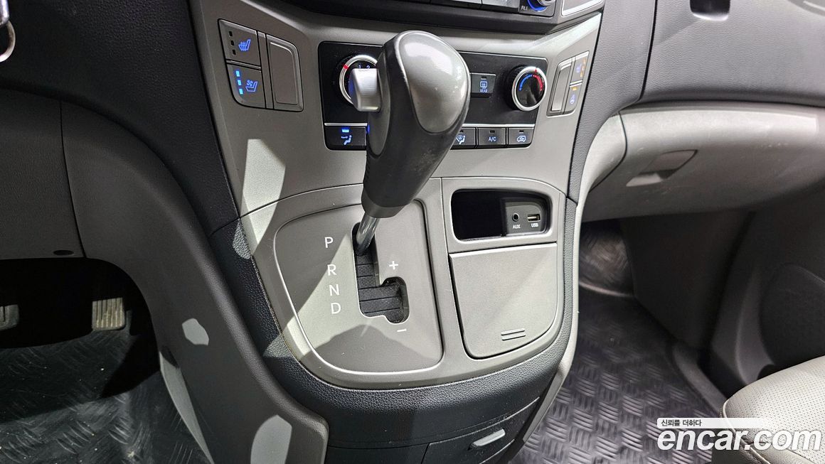 Hyundai Starex 2018