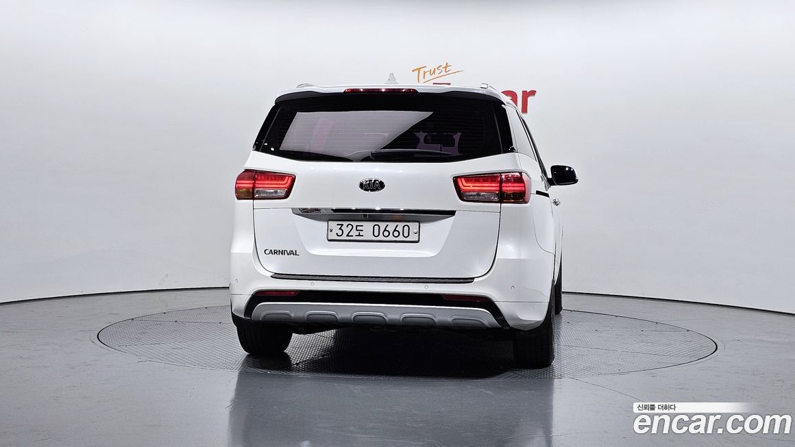 Kia Canival 2016
