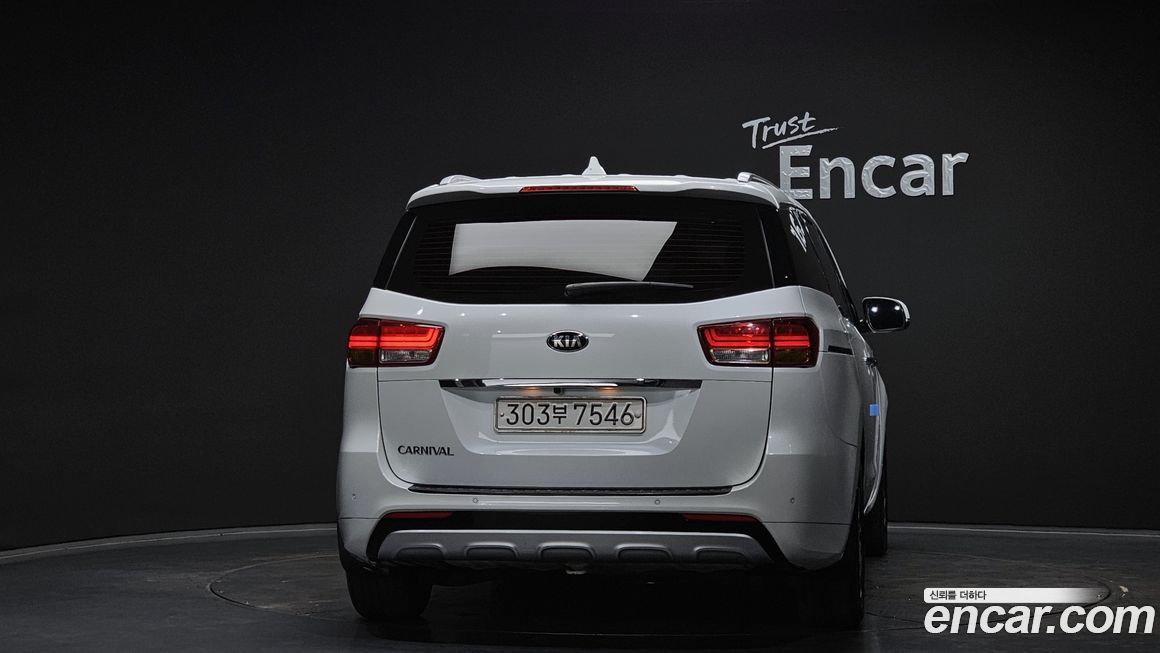 Kia Canival 2017