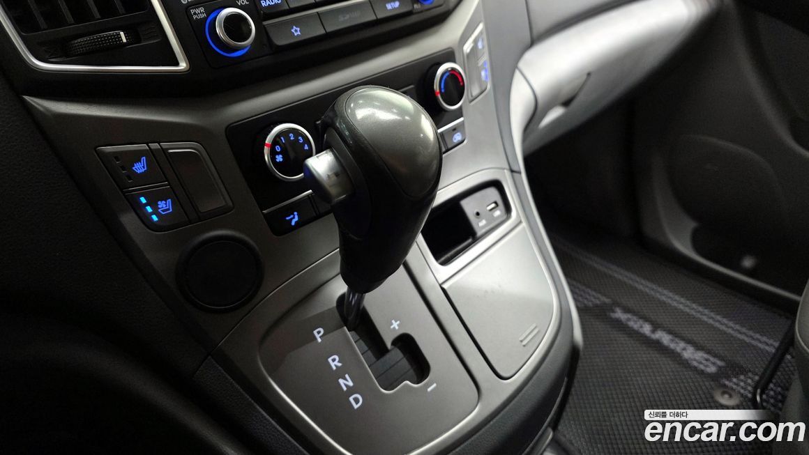 Hyundai Starex 2019