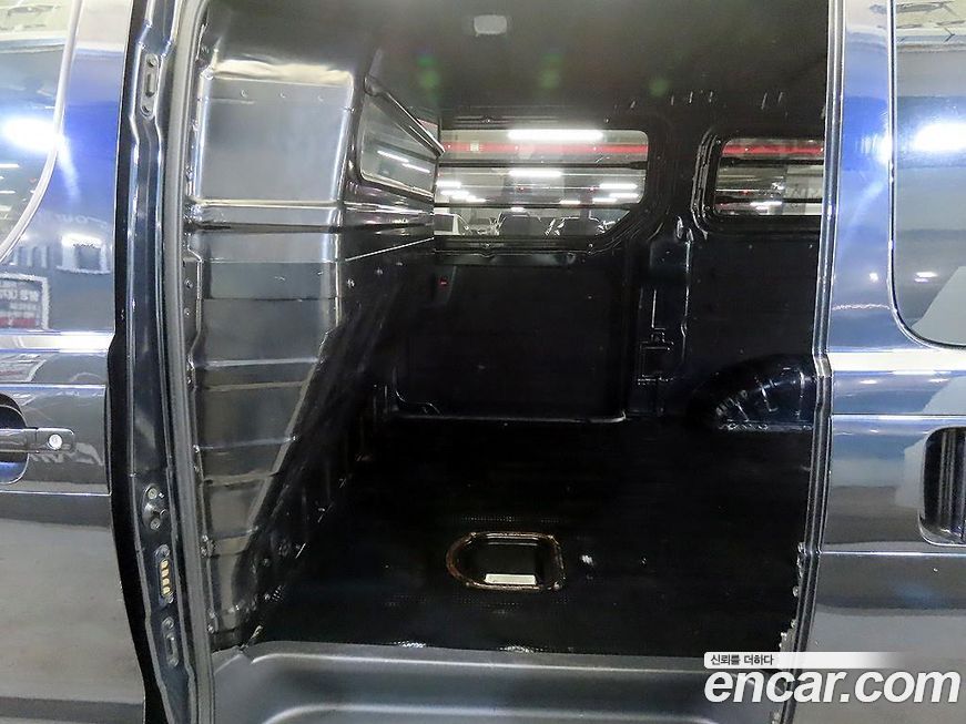 Hyundai Starex 2021