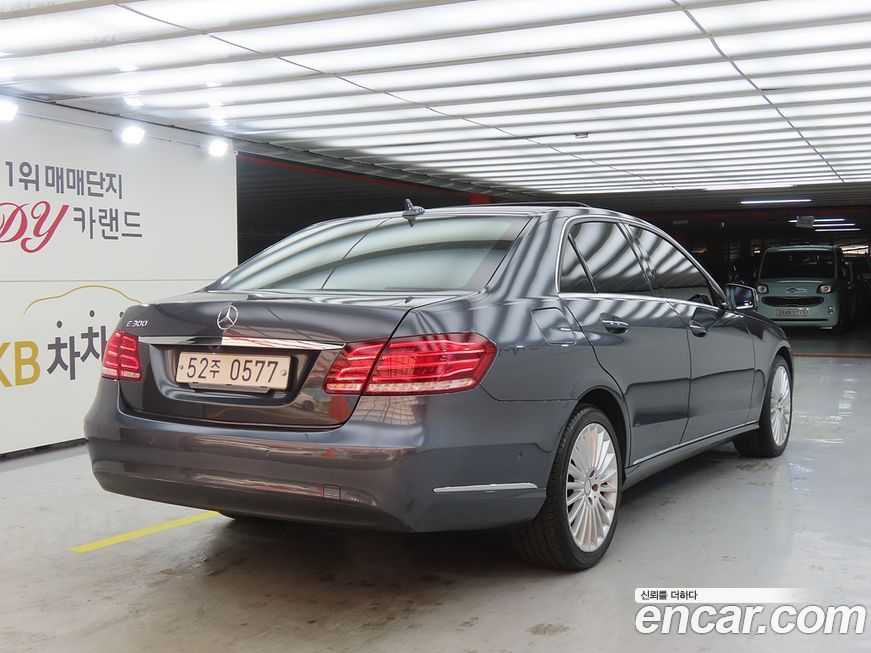 Mercedes-Benz E-Class 2016