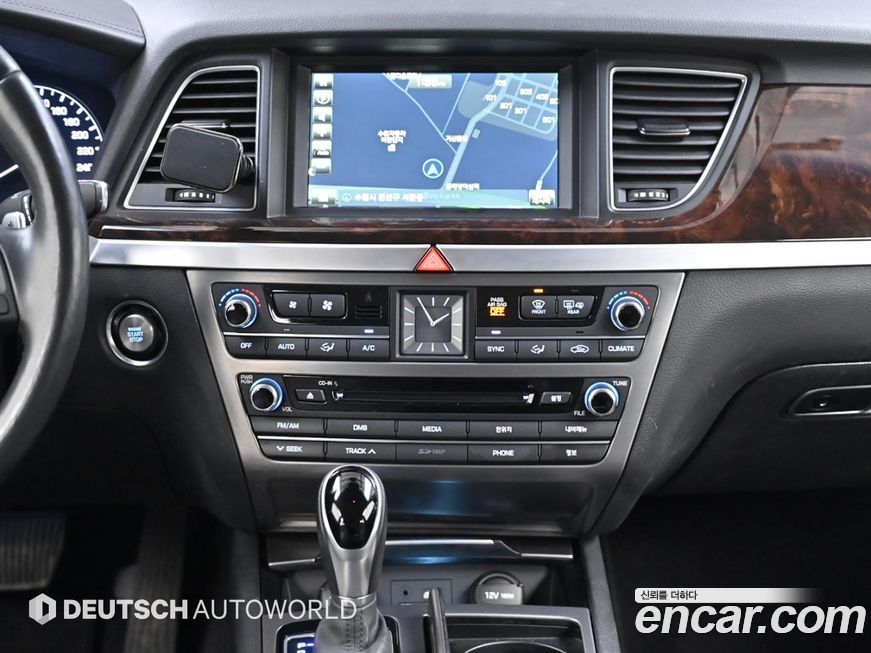 Hyundai Genesis 2016