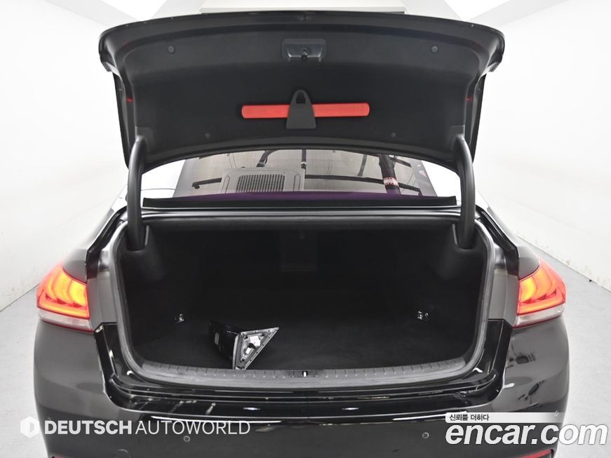 Hyundai Genesis 2016