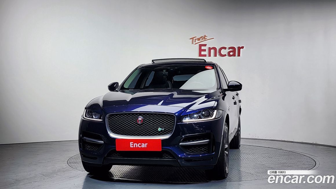 Jaguar F-PACE 2017