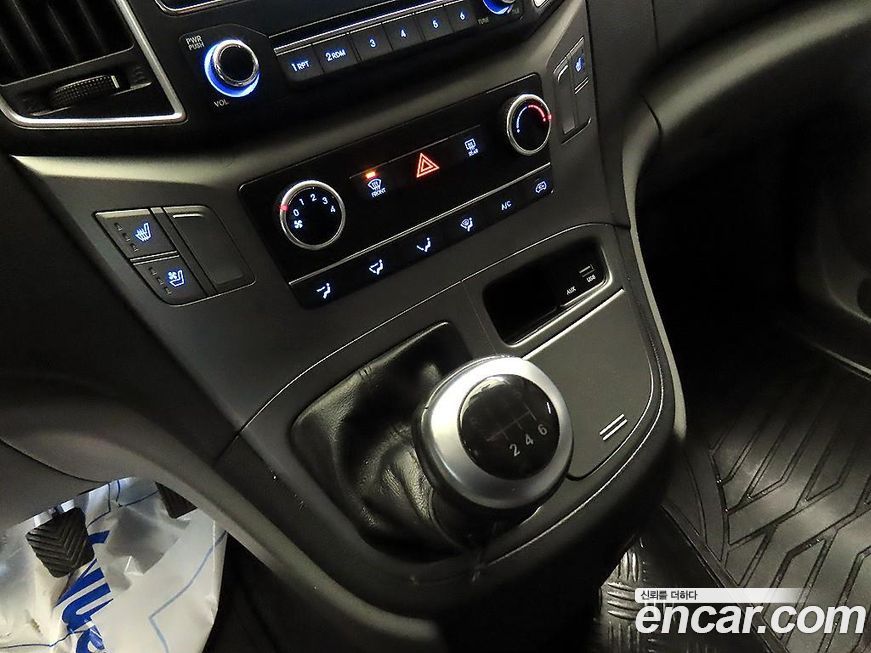 Hyundai Starex 2021