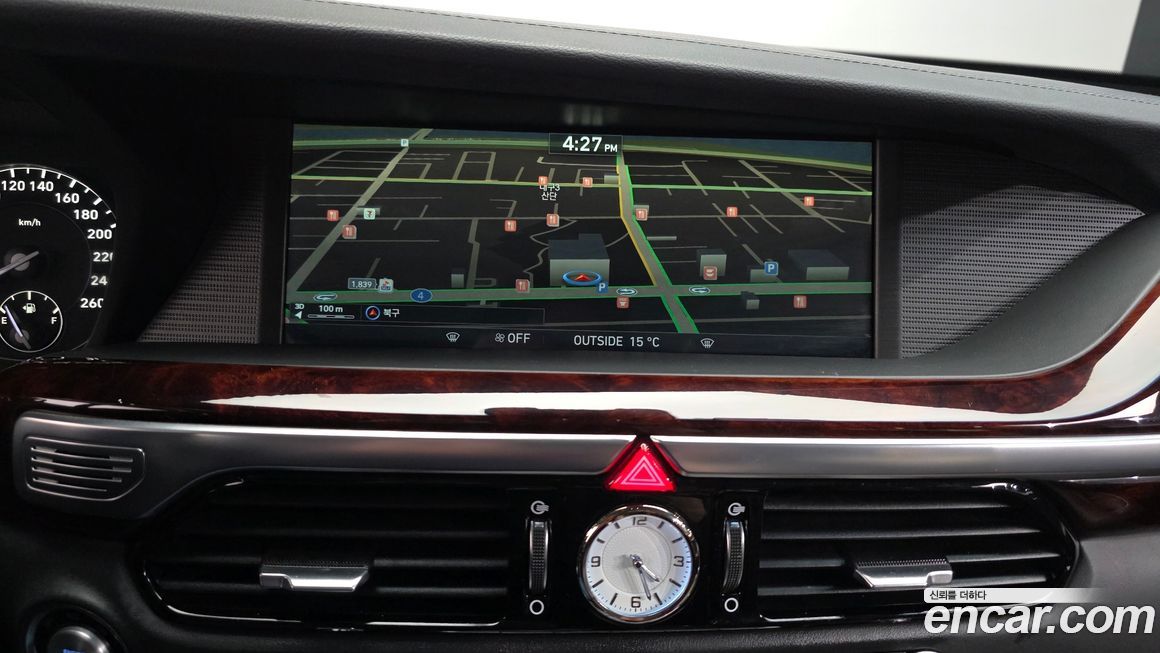 Genesis EQ900 2017