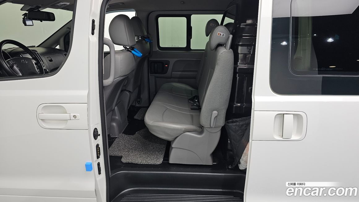 Hyundai Starex 2021