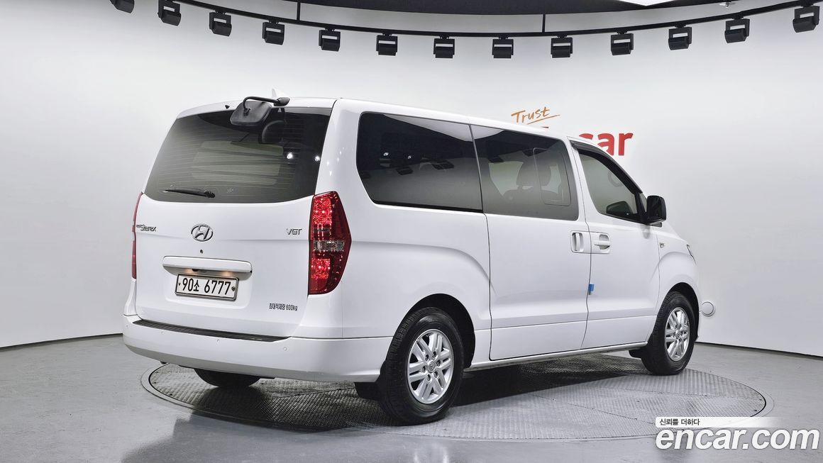 Hyundai Starex 2021