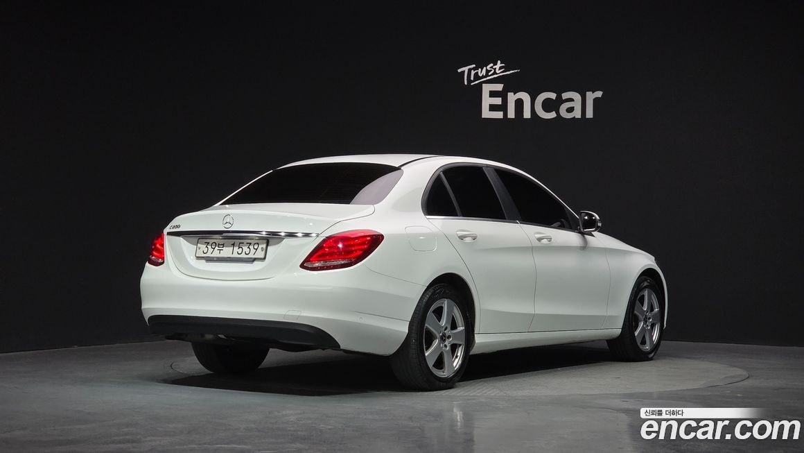 Mercedes-Benz C-Class 2017