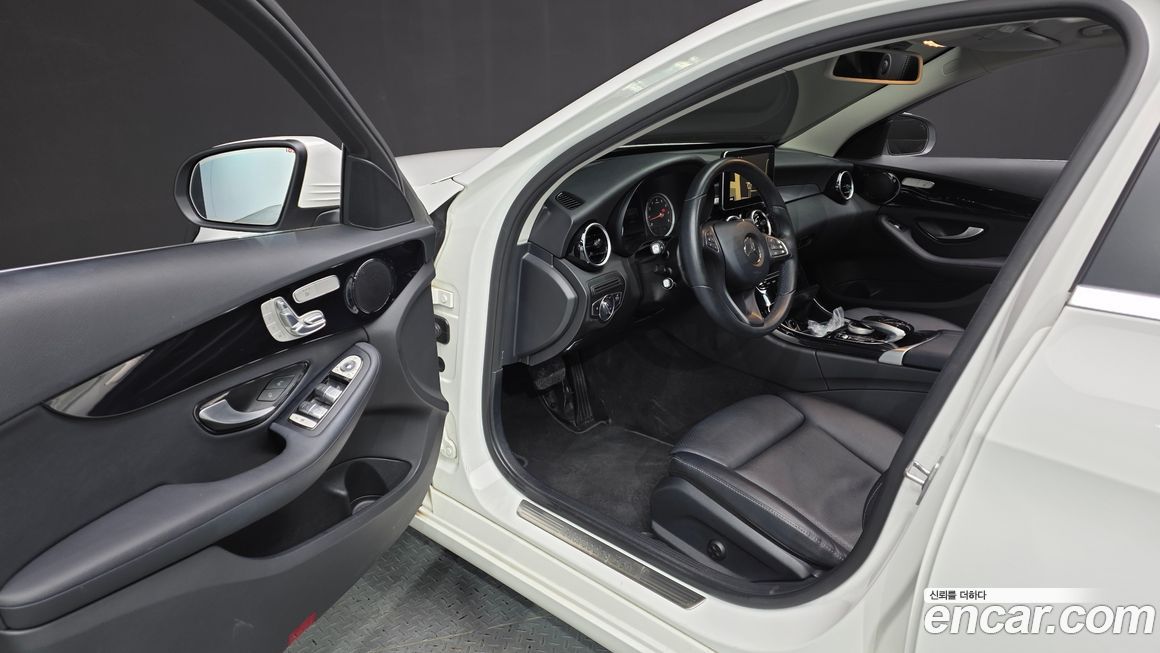 Mercedes-Benz C-Class 2017