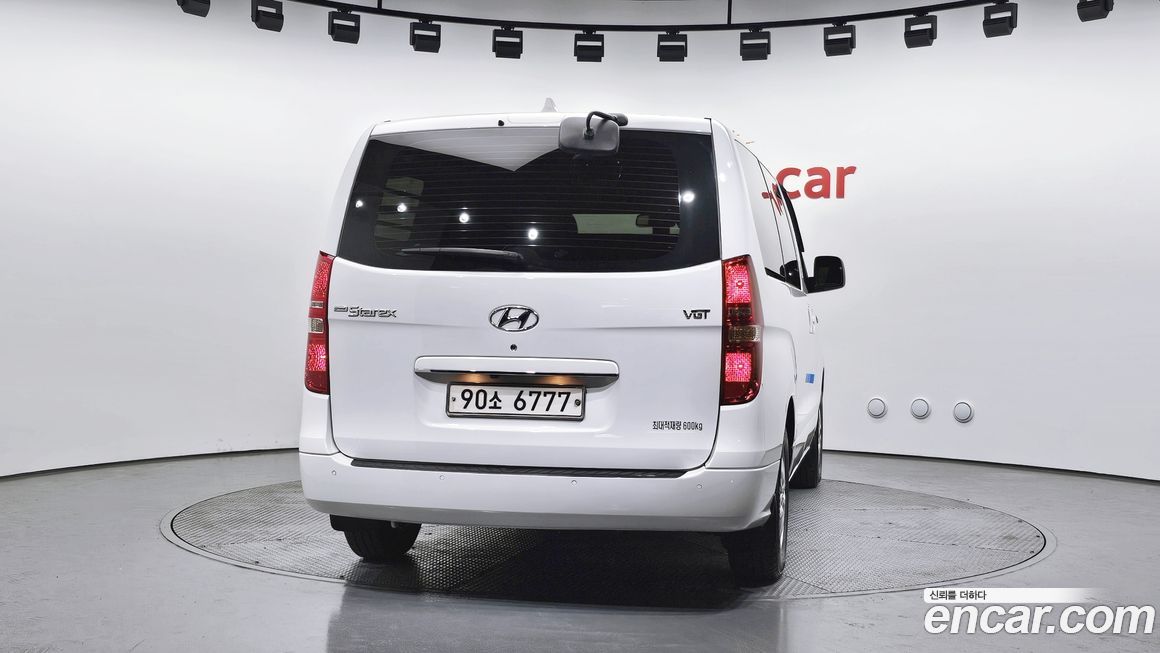 Hyundai Starex 2021