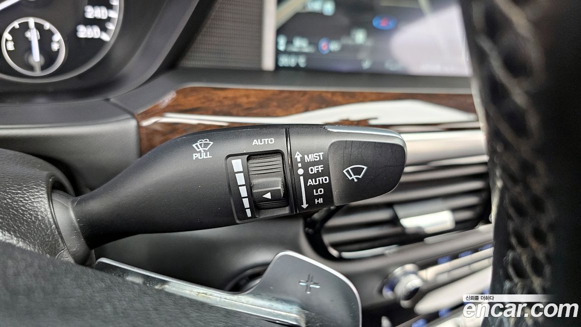 Genesis EQ900 2016