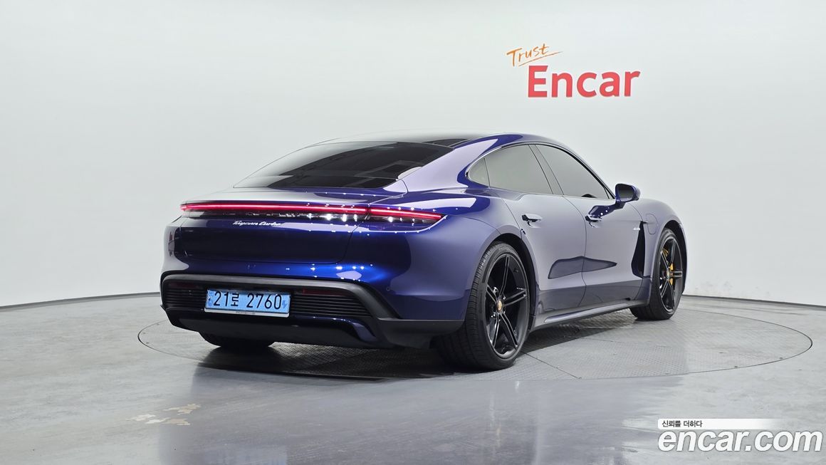 Porsche Taycan 2021
